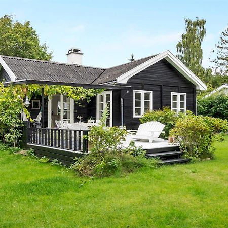 Idyll Summer House In Hornbaek Vila Exterior foto