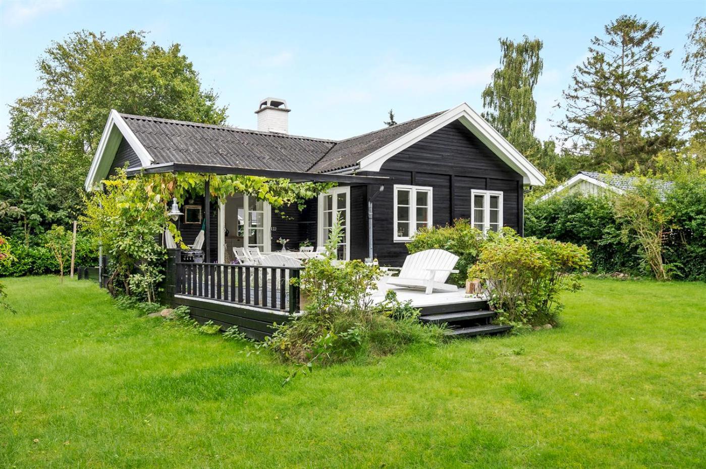 Idyll Summer House In Hornbaek Vila Exterior foto